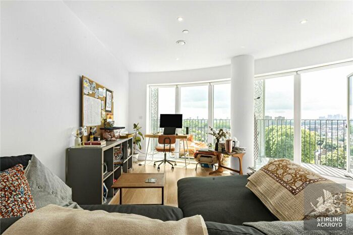 2 Bedroom Apartment To Rent In Atkins Square, Dalston Lane, London, E8