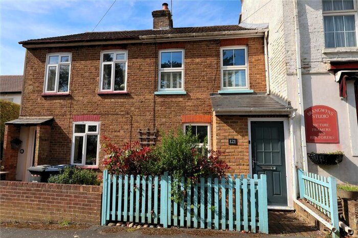 2 Bedroom Terraced House To Rent In Upper Weybourne Lane, Farnham, Surrey, GU9