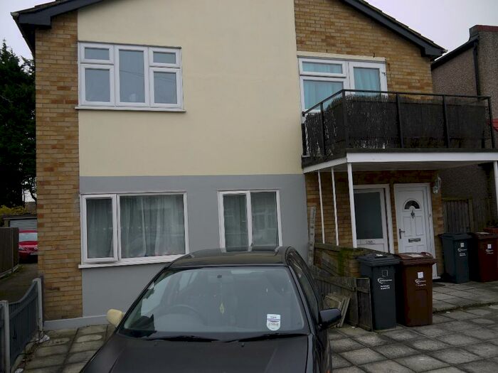 2 Bedroom End Of Terrace House To Rent In Mill Lane, Chadwell Heath, Romford, RM6
