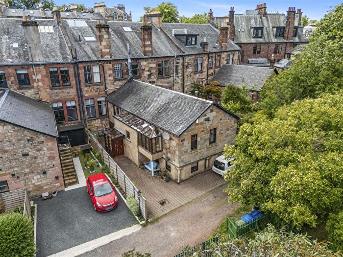 2 Bedroom Mews For Sale In Kinnoul Lane, Dowanhill, G12