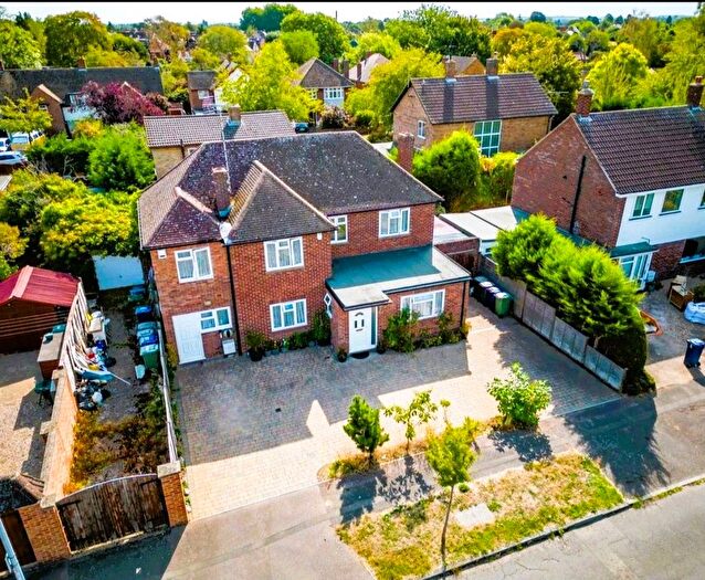 5 Bedroom Detached House For Sale In Durnford Way, Cambridge, Cambridgeshire, CB4