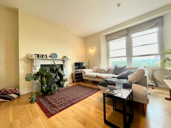 2 Bedroom Apartment To Rent In Percival Court, Percival Road, BS8