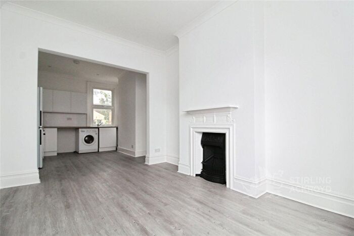 2 Bedroom Flat To Rent In Francis Road, Croydon, CR0