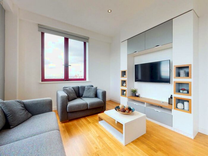 2 Bedroom Apartment To Rent In Wade Lane, Leeds, West Yorkshire, LS2