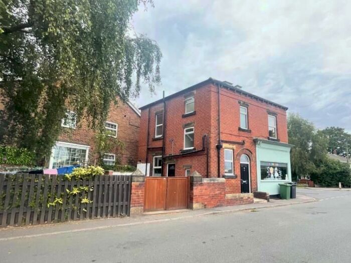 4 Bedroom Detached House To Rent In Green Road, Meanwood, Leeds, LS6