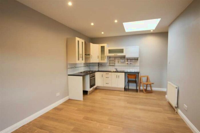 1 Bedroom Apartment To Rent In 2 Parliament Street, Norton, Malton, YO17