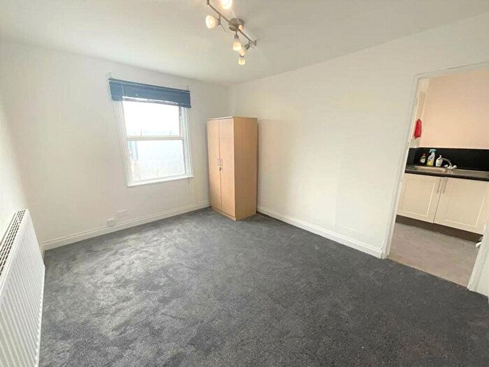 1 Bedroom Flat To Rent In Osborne Mews, Walthamstow, E17