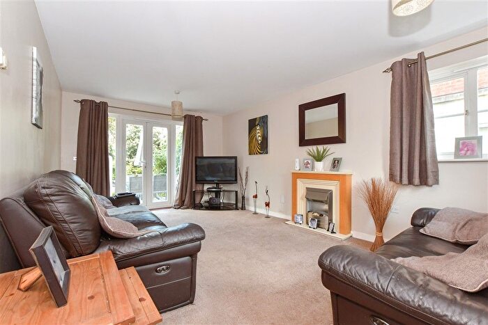 4 Bedroom Detached House For Sale In Brigadier Gardens, Ashford, Kent, TN23