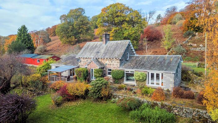 5 Bedroom Detached House For Sale In Ochtertyre, Crieff, PH7