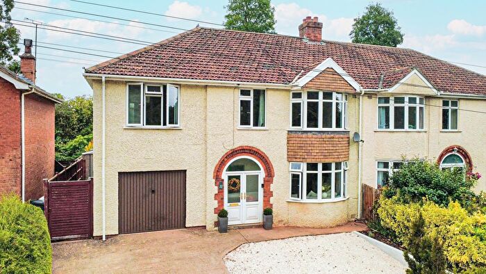 4 Bedroom Semi-Detached House For Sale In Hamilton Road, Taunton., TA1