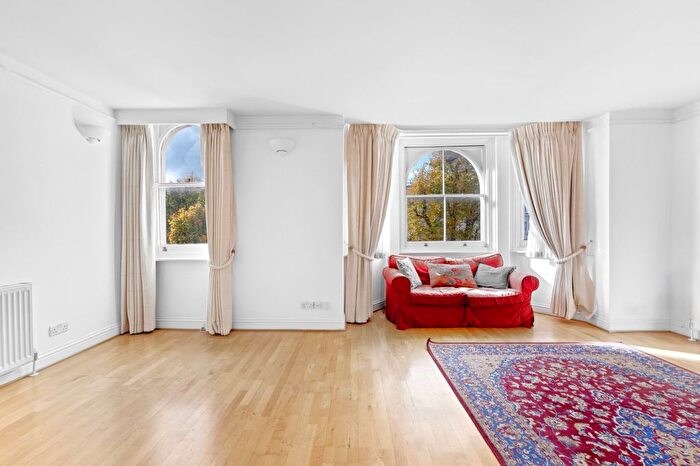2 Bedroom Flat To Rent In Colville Gardens, Westbourne Park, W11