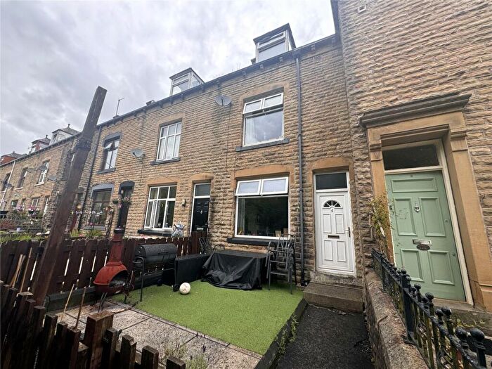 3 Bedroom Terraced House To Rent In Cornholme Terrace, Todmorden, OL14