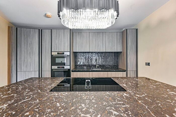 1 Bedroom Flat To Rent In Bridges Court Road, Battersea, London, SW11