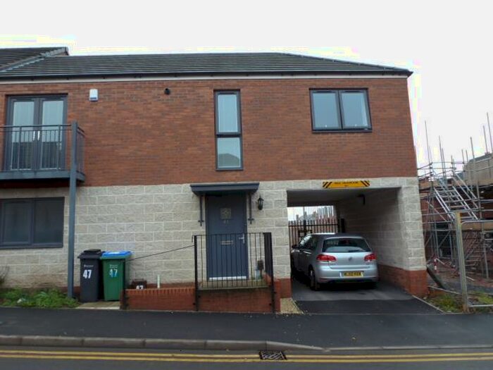 2 Bedroom House To Rent In Charity Bick Way, West Bromwich, B70
