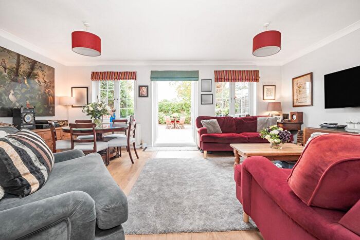 4 Bedroom Terraced House For Sale In Dartmouth Place, London, W4