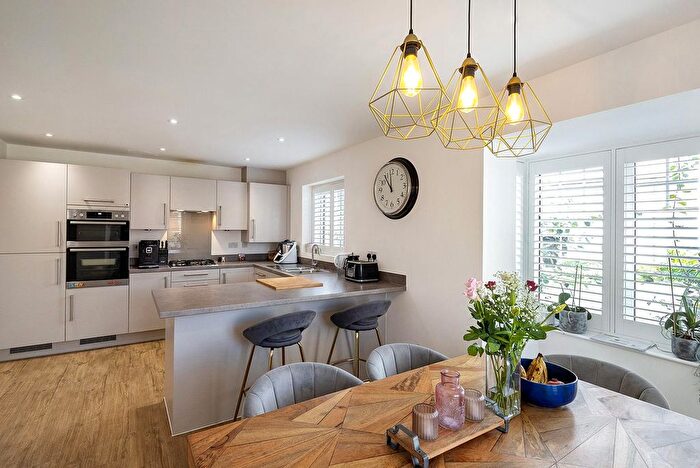 4 Bedroom Detached House For Sale In Hailwood Drive, Edenbridge, TN8