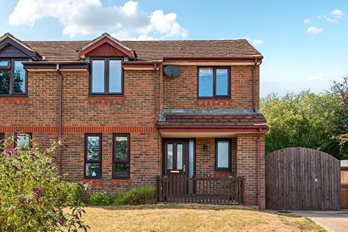 3 Bedroom Semi-Detached House For Sale In Moore Close, Andover, SP10