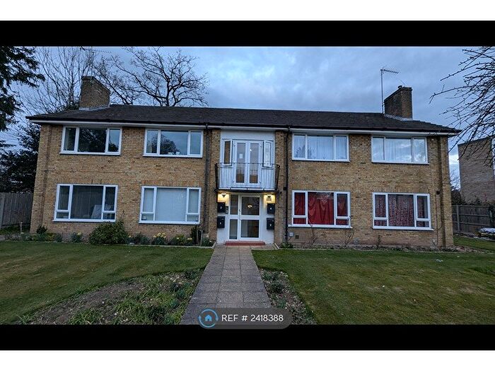 2 Bedroom Flat To Rent In Hempstead Road, Watford, WD17