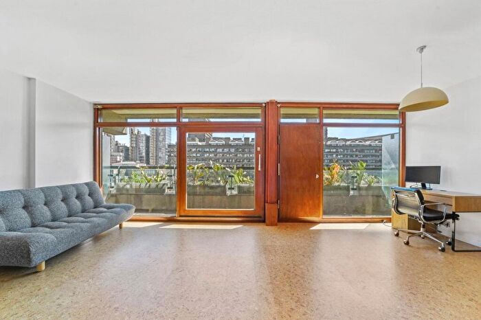 1 Bedroom Apartment To Rent In Defoe House, Barbican, London, EC2Y