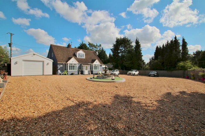 4 Bedroom Detached House For Sale In Bullo Pill, Newnham, GL14