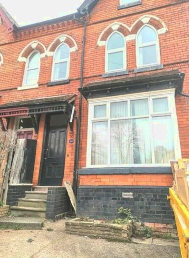 5 Bedroom Semi-Detached House To Rent In Station Road, Acocks Green, Birmingham, B27