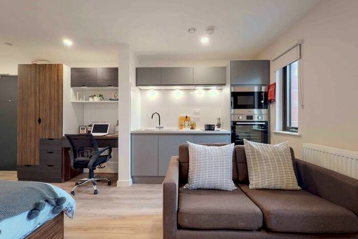 Studio To Rent In Furnival Square, Sheffield, S1