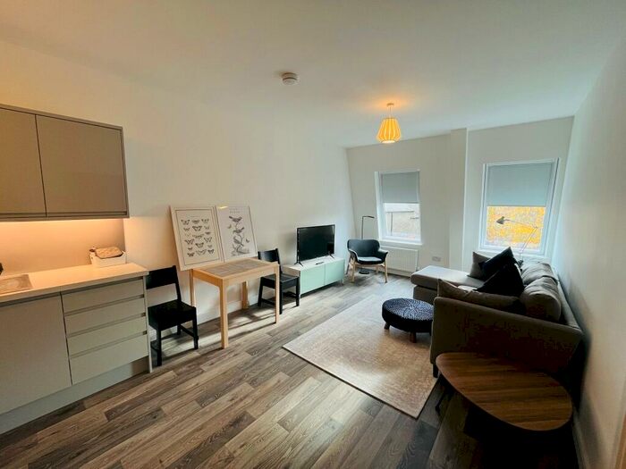 1 Bedroom Flat To Rent In D Eastgate, Peebles, EH45