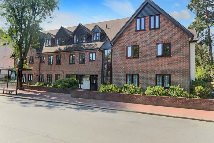 1 Bedroom Flat For Sale In Coulsdon Road, Coulsdon, CR5