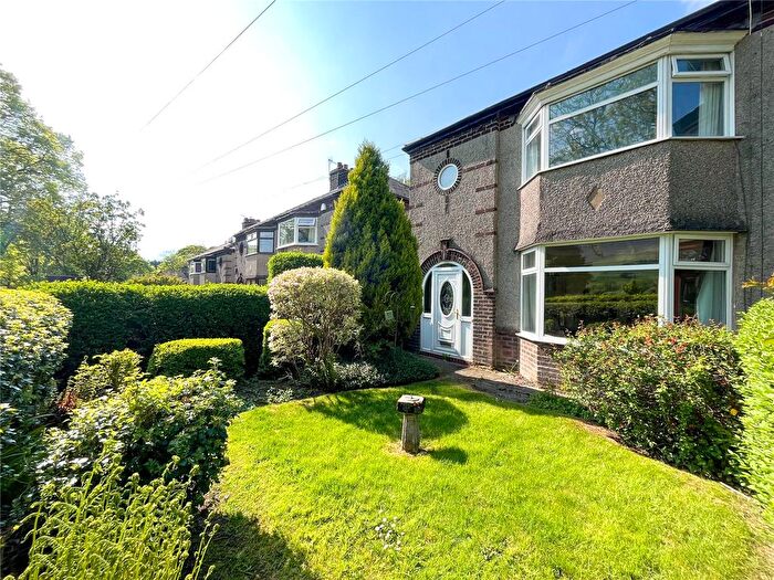 3 Bedroom Semi-Detached House For Sale In Ladhill Lane, Greenfield, Saddleworth, OL3