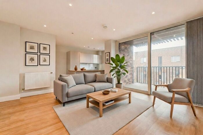 1 Bedroom Flat For Sale In Plough Lane, London, SW17