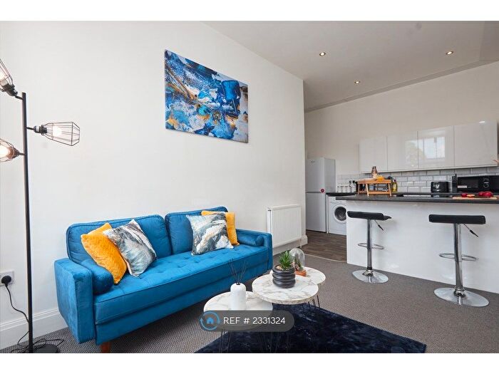 2 Bedroom Flat To Rent In Blenheim Terrace, Leeds, LS2