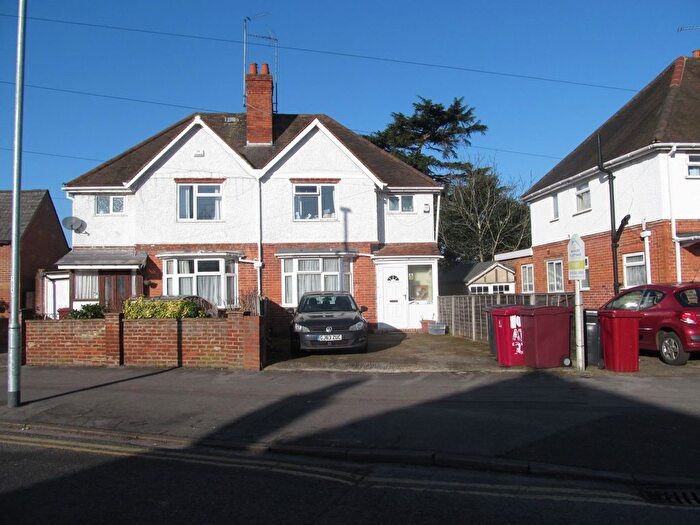 4 Bedroom Semi-detached House To Rent In Addington Road, Reading, RG1