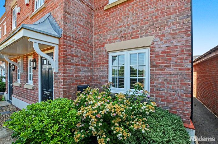 3 Bedroom Town House For Sale In Actons Wood Lane, Sandymoor, WA7