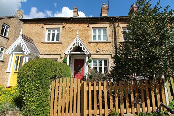 2 Bedroom Cottage To Rent In Distons Lane, Chipping Norton, OX7