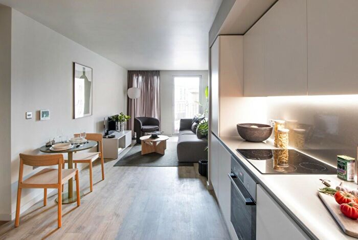 1 Bedroom Apartment To Rent In Addington Street, Manchester, Greater Manchester, M4