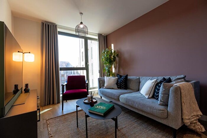 2 Bedroom Flat To Rent In Flat, Rockingham Street, Sheffield, S1