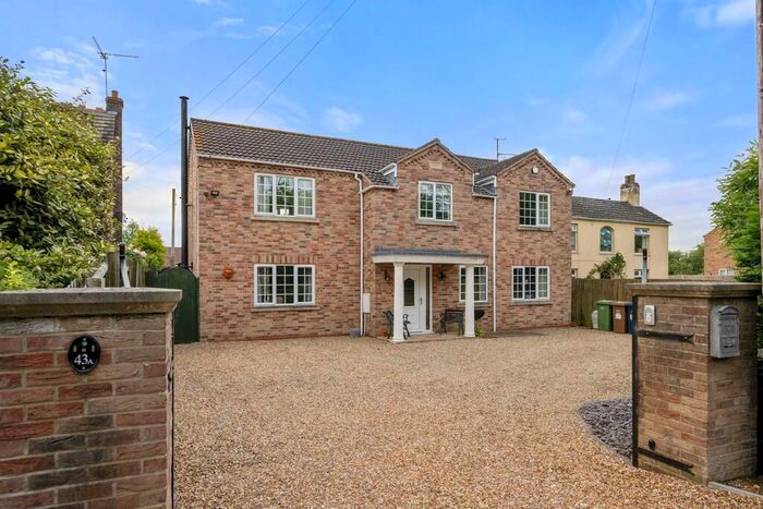 4 Bedroom Detached House For Sale In Cattle Dyke, Gorefield, Wisbech, Cambridgeshire, PE13