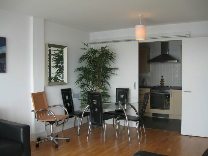 2 Bedroom Flat To Rent In Circle, Henry Street, Liverpool, L1