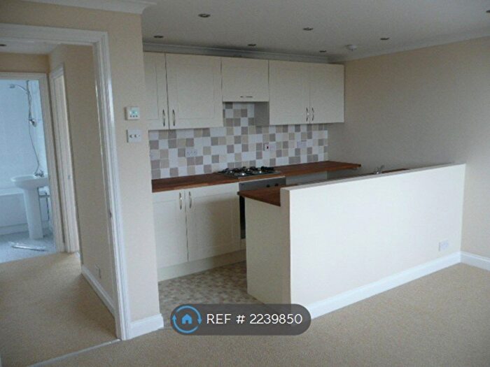 1 Bedroom Flat To Rent In Eaton Close, Bristol, BS16