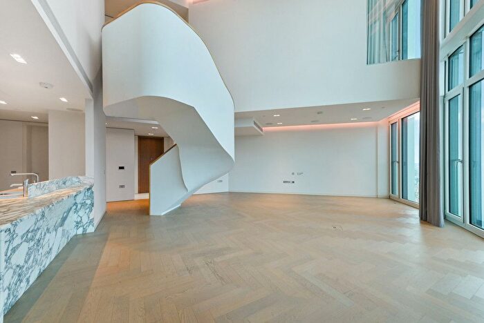 3 Bedroom Flat To Rent In Upper Ground, London, SE1