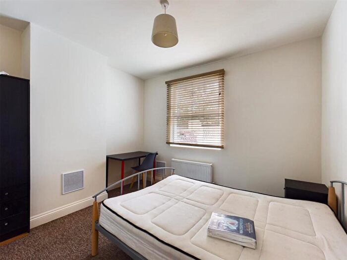 3 Bedroom Flat To Rent In Sandown Road, Brighton, BN2