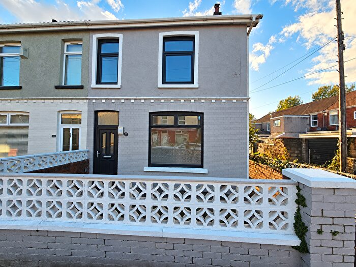 4 Bedroom Semi-Detached House For Sale In Godfrey Avenue, Glynneath, Neath, SA11