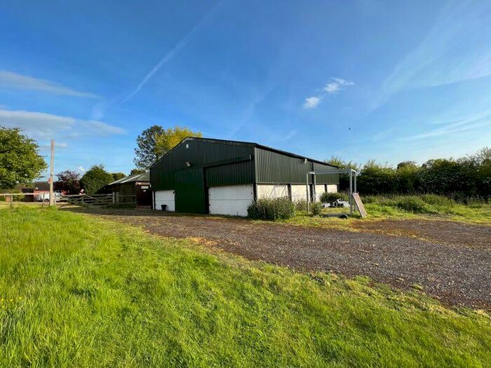 Barn Conversion For Sale In Bromsgrove Road, Belbroughton, DY9