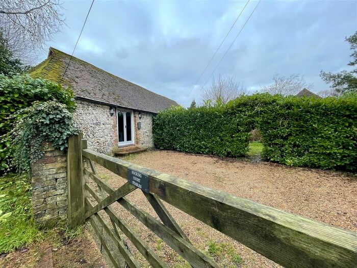 2 Bedroom Cottage To Rent In Church Road, Hucking, Maidstone, ME17