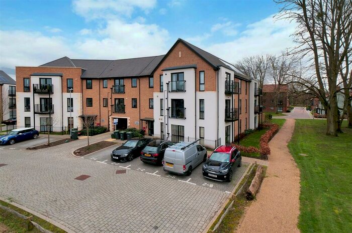 2 Bedroom Apartment To Rent In Wills Crescent, Leybourne, West Malling, ME19