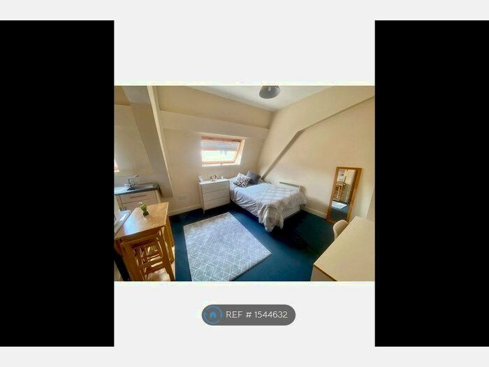 Studio To Rent In Western Road, Leicester, LE3