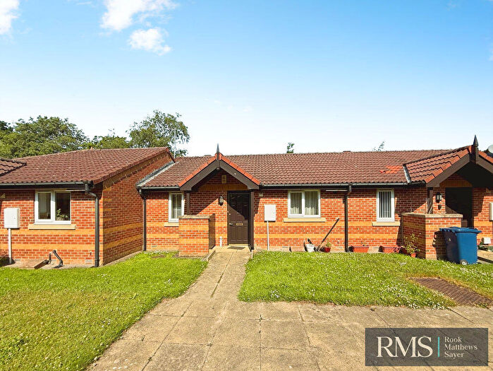 2 Bedroom Bungalow For Sale In Espley Court, Newcastle Upon Tyne, NE3