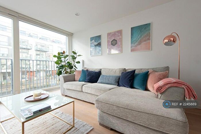 2 Bedroom Flat To Rent In Hertford Road, London, N1