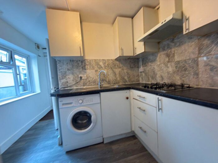 2 Bedroom Flat To Rent In Sixth Avenue, E12