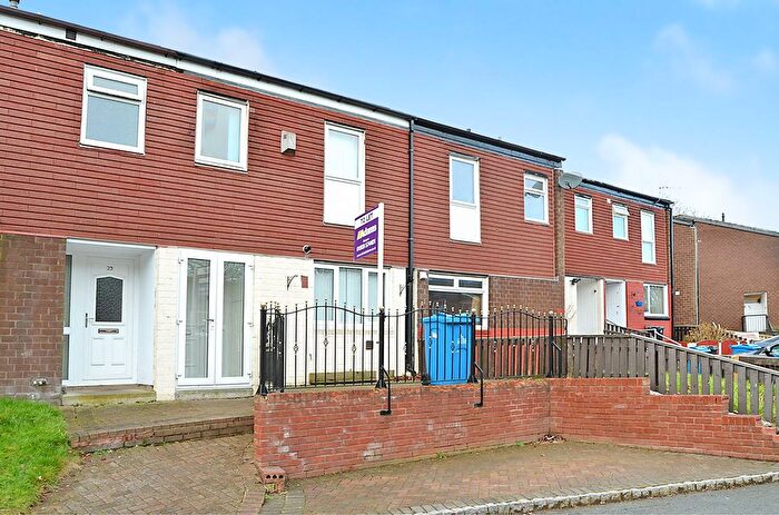 3 Bedroom Semi-Detached House To Rent In Mooring Close, Murdishaw, Runcorn, WA7
